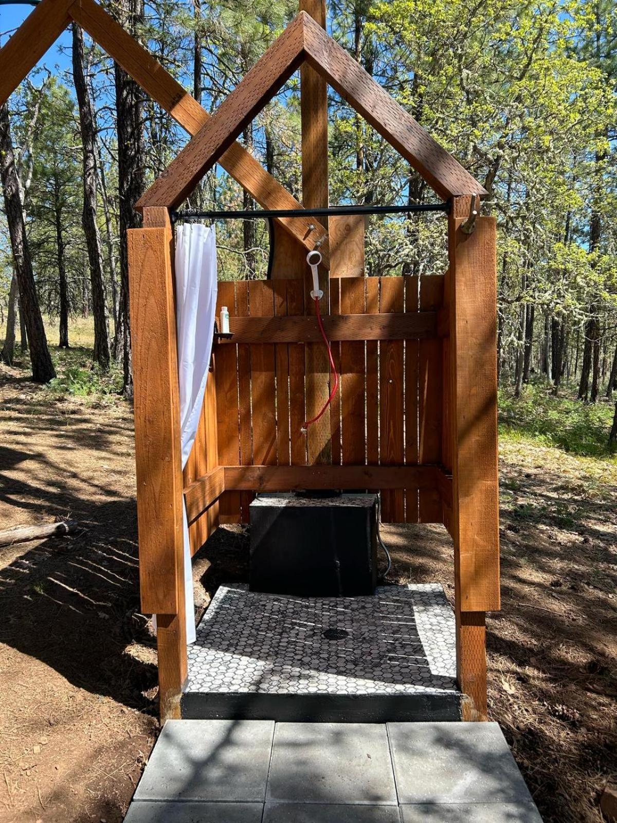 Treehouse Ranch Hotel Goldendale Exterior photo